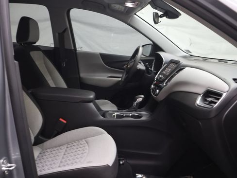 Used 2023 Chevrolet Equinox LS FWD image 9
