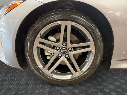 Used 2025 Nissan Z Sport w/ Floor Mat Package RWD image 13
