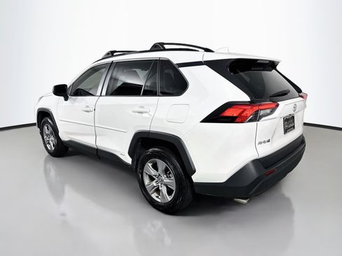 Used 2025 Toyota RAV4 LE AWD/4WD image 5