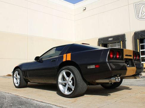Used 1988 Chevrolet Corvette Custom image 24