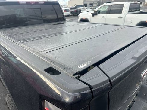 Used 2022 GMC Sierra 1500 AT4 w/ AT4 Premium Package image 10