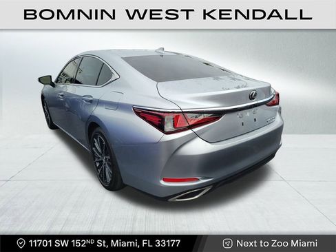 Used 2025 Lexus ES 350 w/ Premium Package image 3