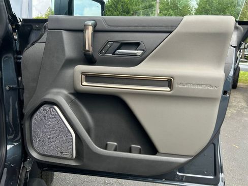 New 2025 GMC Hummer EV 2X w/ LPO, Dark Essentials Package image 25