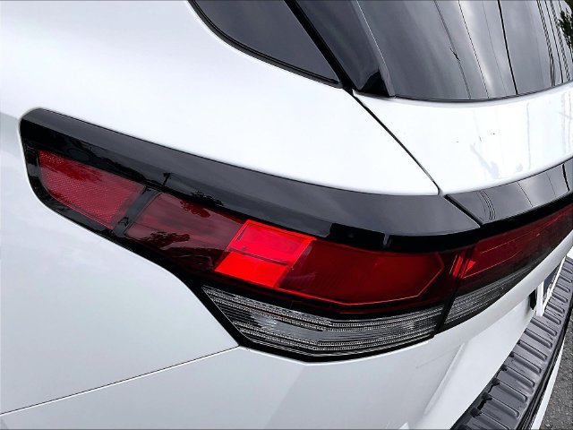 Used 2026 Volkswagen Tiguan SE R-Line AWD/4WD image 29