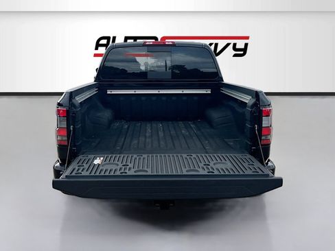 Used 2025 Nissan Frontier SV w/ SV Convenience Package RWD image 24