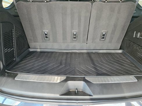 Used 2024 GMC Yukon Denali image 32