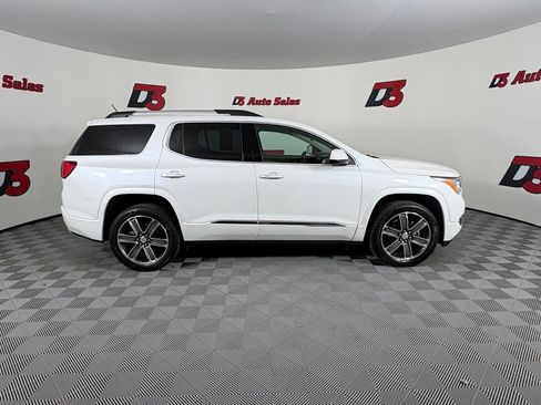 Used 2019 GMC Acadia Denali w/ Technology Package FWD image 7