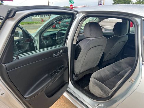 Used 2012 Chevrolet Impala LS FWD image 13
