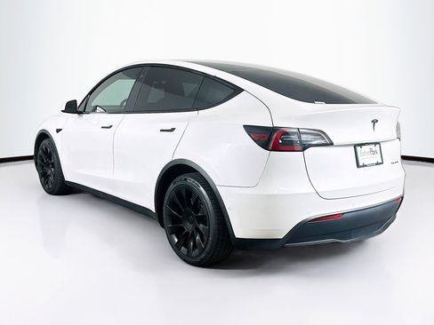 Used 2020 Tesla Model Y Long Range image 5