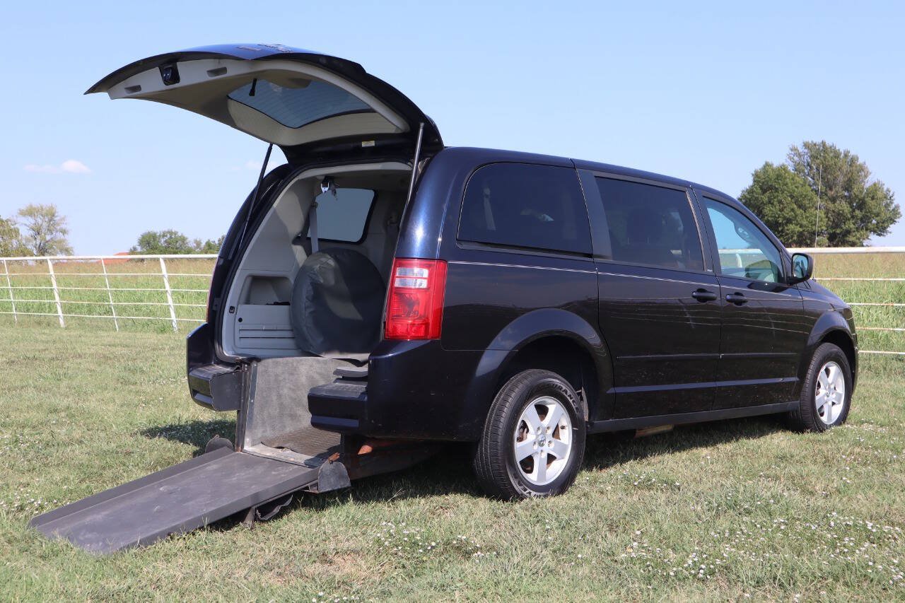 Used 2010 Dodge Grand Caravan SE FWD image 5