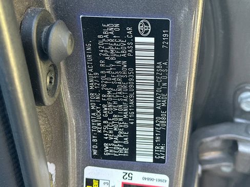 Used 2020 Toyota Camry SE FWD image 26