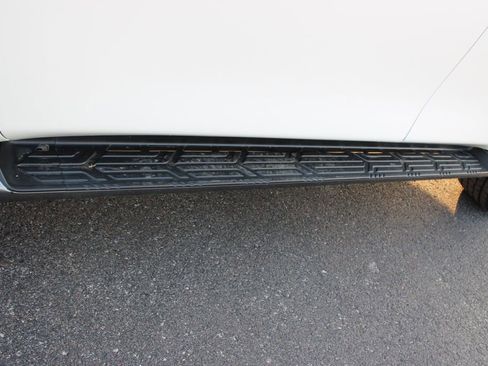 Used 2019 Nissan Armada SL w/ Premium Package image 21