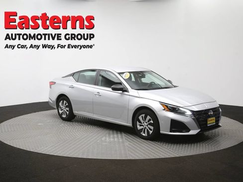 Used 2024 Nissan Altima 2.5 S FWD image 48