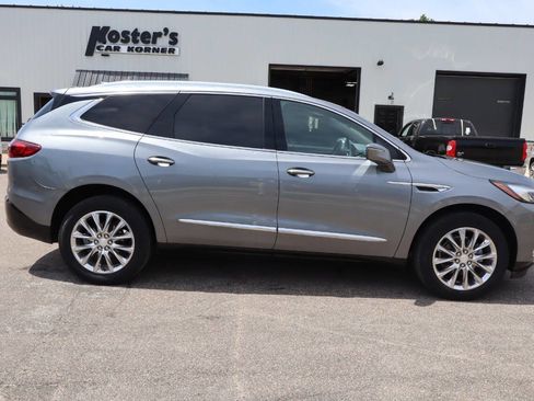 Used 2020 Buick Enclave Premium w/ Sun and Sites Package AWD/4WD image 9