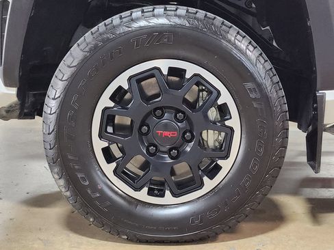 Used 2024 Toyota Tacoma TRD Off-Road AWD/4WD image 29