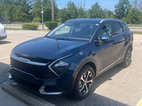 Used 2023 Kia Sportage EX AWD/4WD image 1