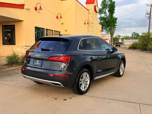 Used 2020 Audi Q5 2.0T Premium w/ Convenience Package image 5
