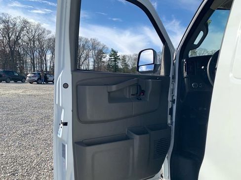 Used 2024 Chevrolet Express 2500 Work Van w/ Driver Convenience Package image 17