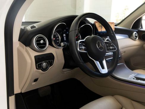Used 2021 Mercedes-Benz GLC 300 image 15