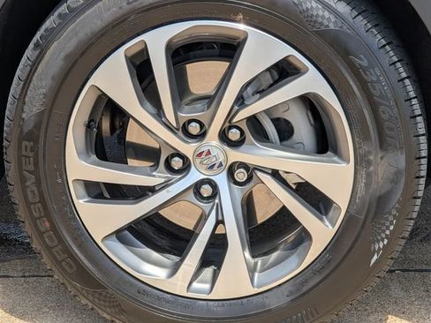 Used 2022 Buick Envision Essence w/ Technology Package I FWD image 8