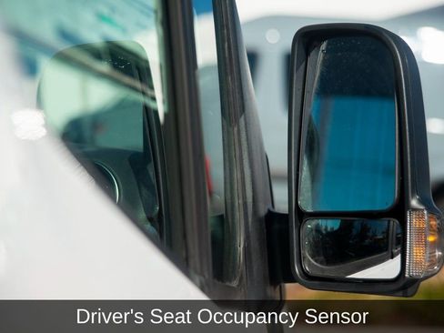 Used 2025 Mercedes-Benz Sprinter 2500 image 26