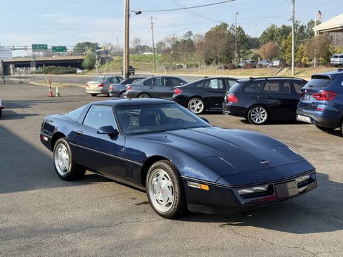 Used 1989 Chevrolet Corvette Coupe image 2