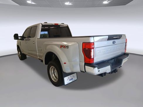 Used 2022 Ford F350 Lariat w/ Lariat Ultimate Package AWD/4WD image 2