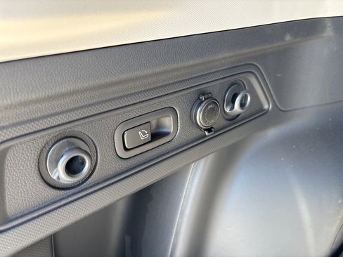 Certified 2024 Subaru Forester Limited image 30