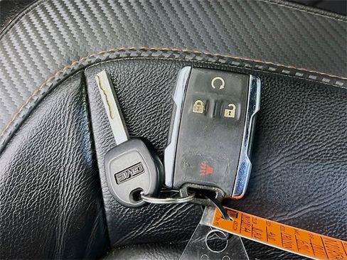 Used 2021 GMC Canyon AT4 image 28