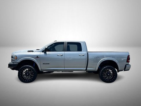 Used 2022 RAM 2500 Laramie w/ Night Edition AWD/4WD image 6