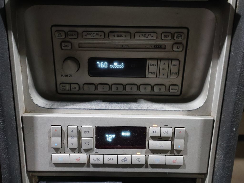 Used 2006 Lincoln Navigator Luxury AWD/4WD image 28