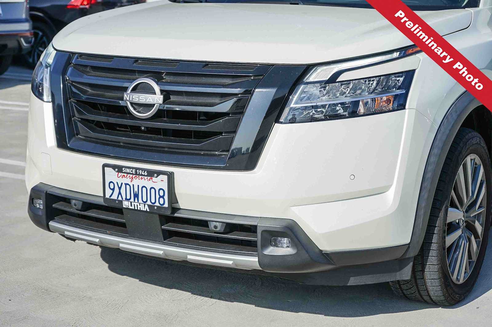 Used 2022 Nissan Pathfinder SL w/ SL Premium Package FWD image 5