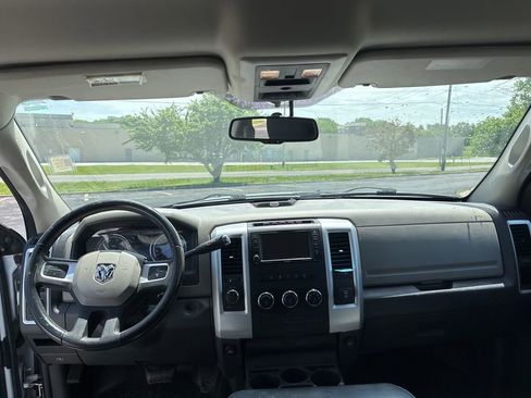 Used 2011 RAM 1500 Classic SLT w/ Luxury Group AWD/4WD image 12