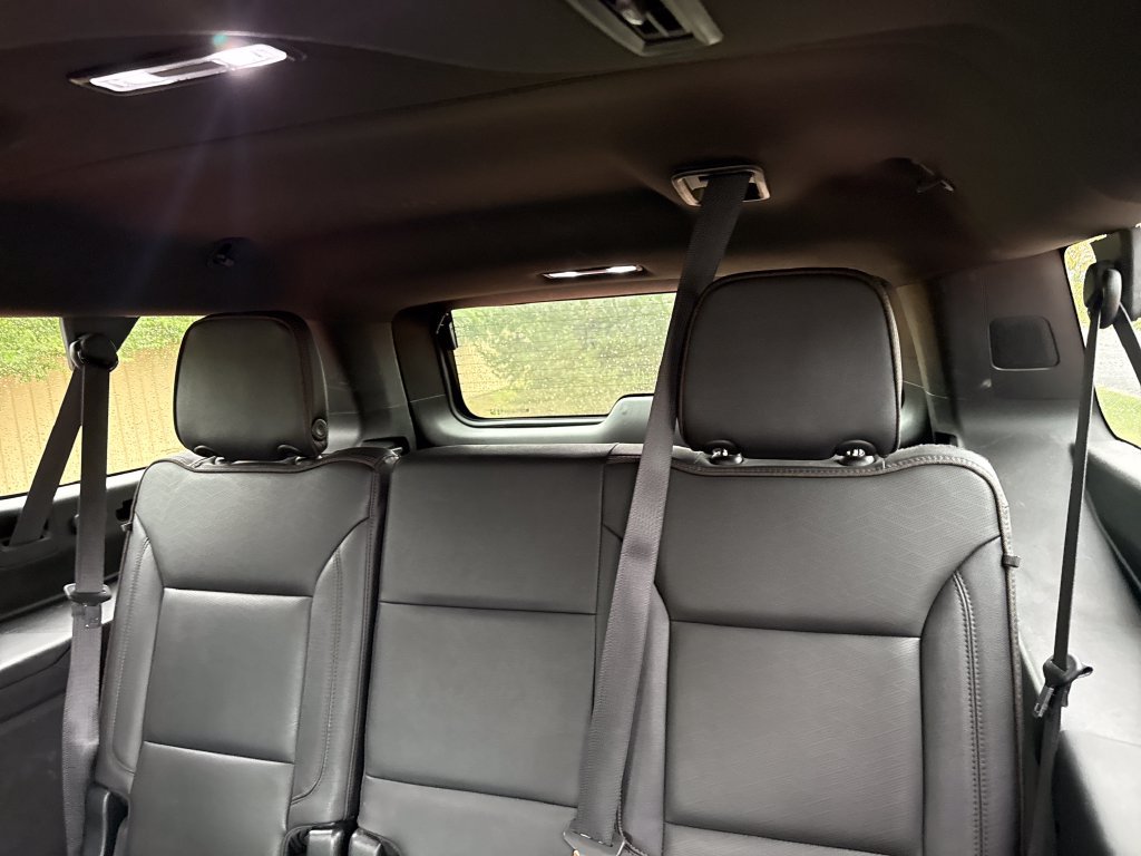 Used 2021 Chevrolet Suburban High Country w/ Premium Package 2 AWD/4WD image 19