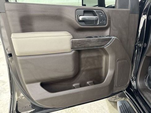 Used 2022 Chevrolet Silverado 2500 LTZ w/ LTZ Plus Package AWD/4WD image 21