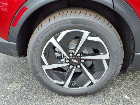 New 2026 Chevrolet Equinox EV LT image 4