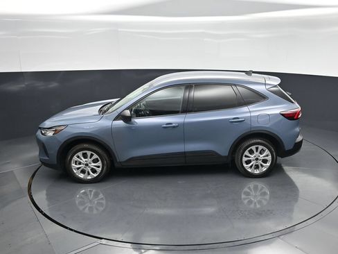 Used 2025 Ford Escape Active AWD/4WD image 43