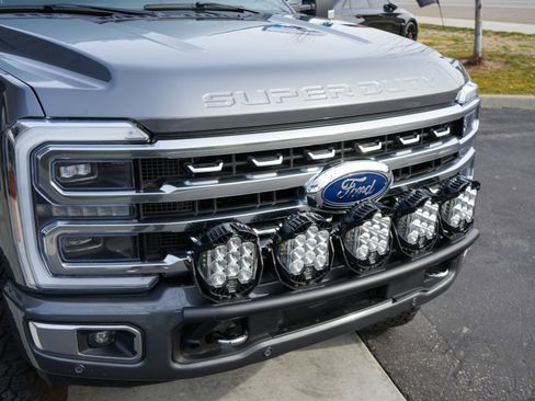 Used 2024 Ford F250 Platinum w/ Tremor Off-Road Package image 5