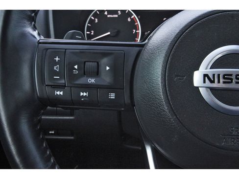 Used 2021 Nissan Rogue SL FWD image 18