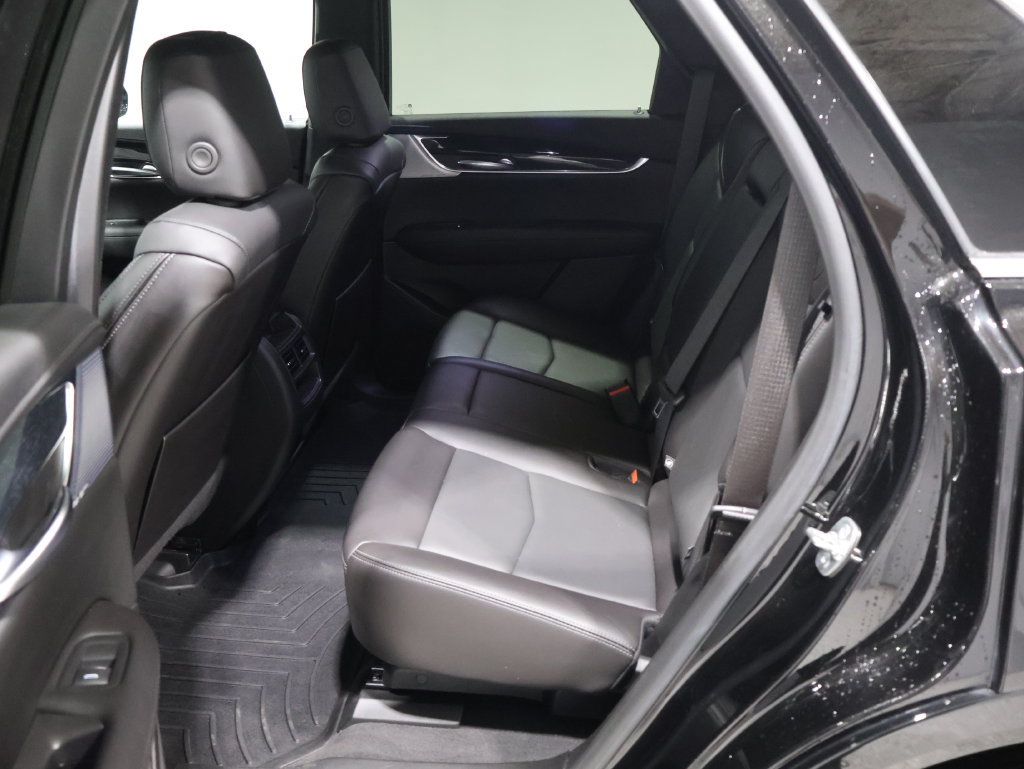 Used 2025 Cadillac XT5 Premium Luxury AWD/4WD image 17
