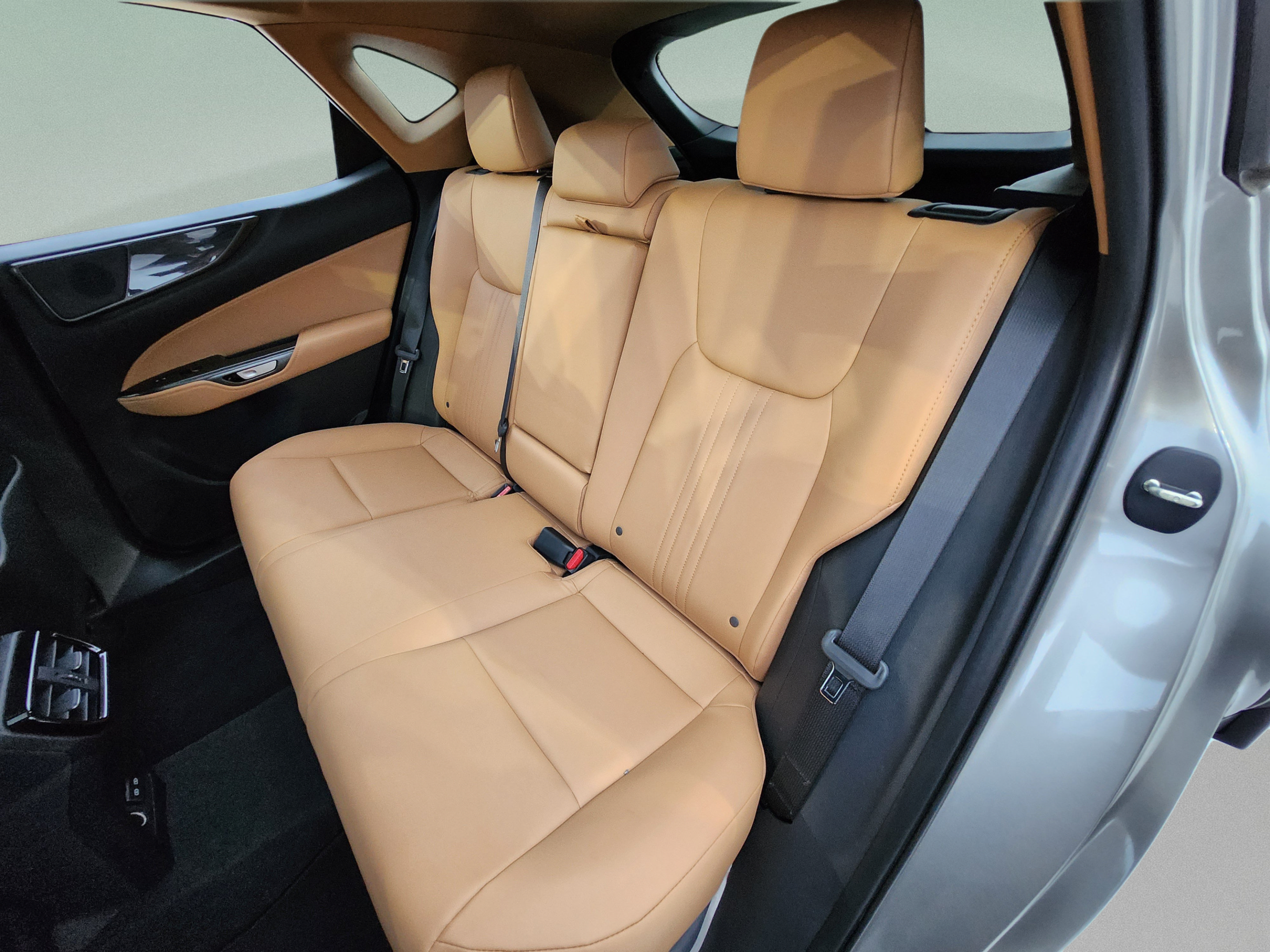 Certified 2025 Lexus NX 250 FWD w/ Accessory Package (2T) image 21