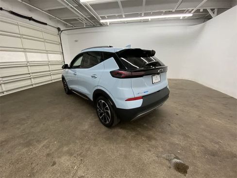 Used 2022 Chevrolet Bolt EUV Premier image 4