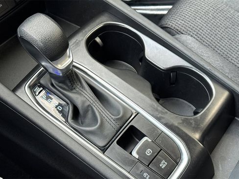 Used 2019 Hyundai Santa Fe SE image 25