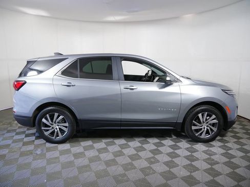 Used 2024 Chevrolet Equinox LT AWD/4WD image 9