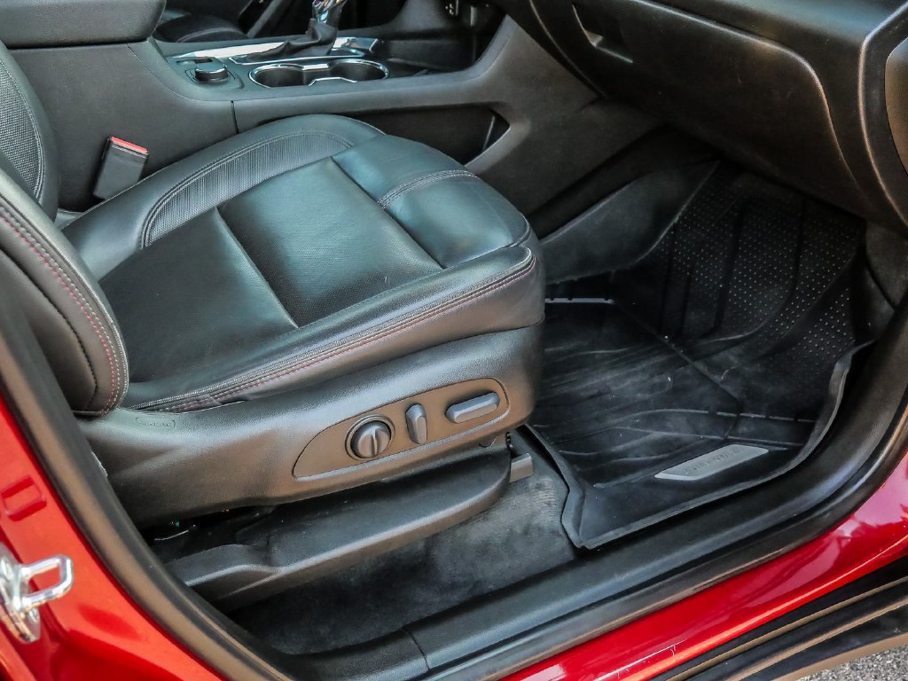 Used 2022 Chevrolet Traverse RS w/ LPO, Floor Liner Package FWD image 14