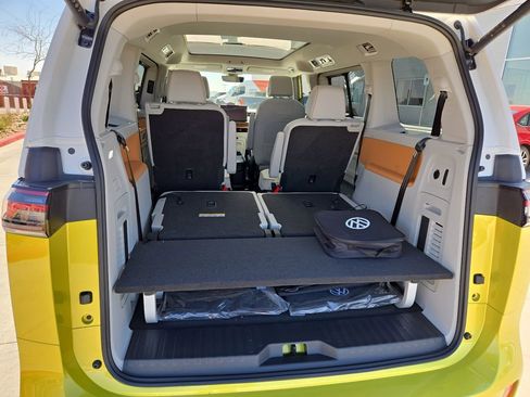 New 2025 Volkswagen ID. Buzz 1st Edition image 15