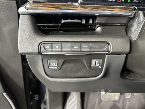 Used 2023 Cadillac Escalade ESV Premium Luxury w/ LPO, Floor Liner Package AWD/4WD image 21