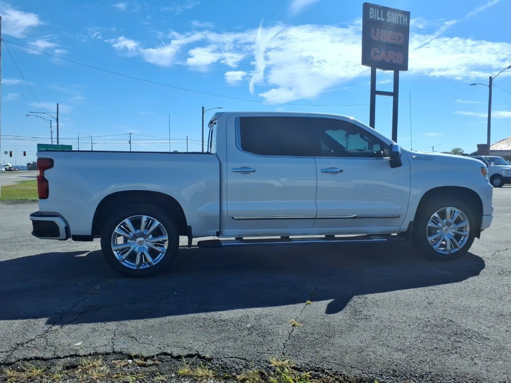 Used 2023 Chevrolet Silverado 1500 High Country w/ High Country Premium Package AWD/4WD image 8