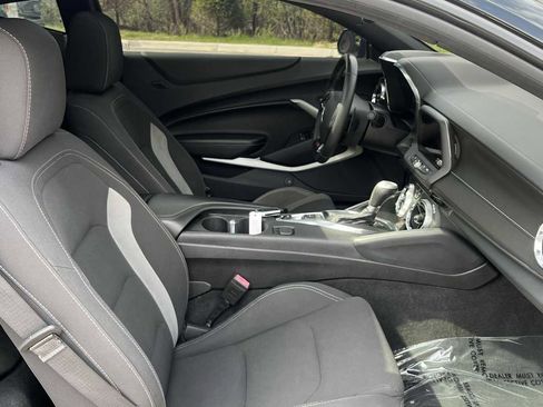 Used 2018 Chevrolet Camaro SS RWD image 11