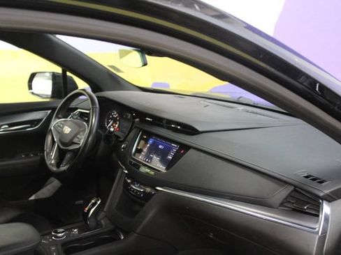 Used 2023 Cadillac XT5 Luxury AWD/4WD image 12